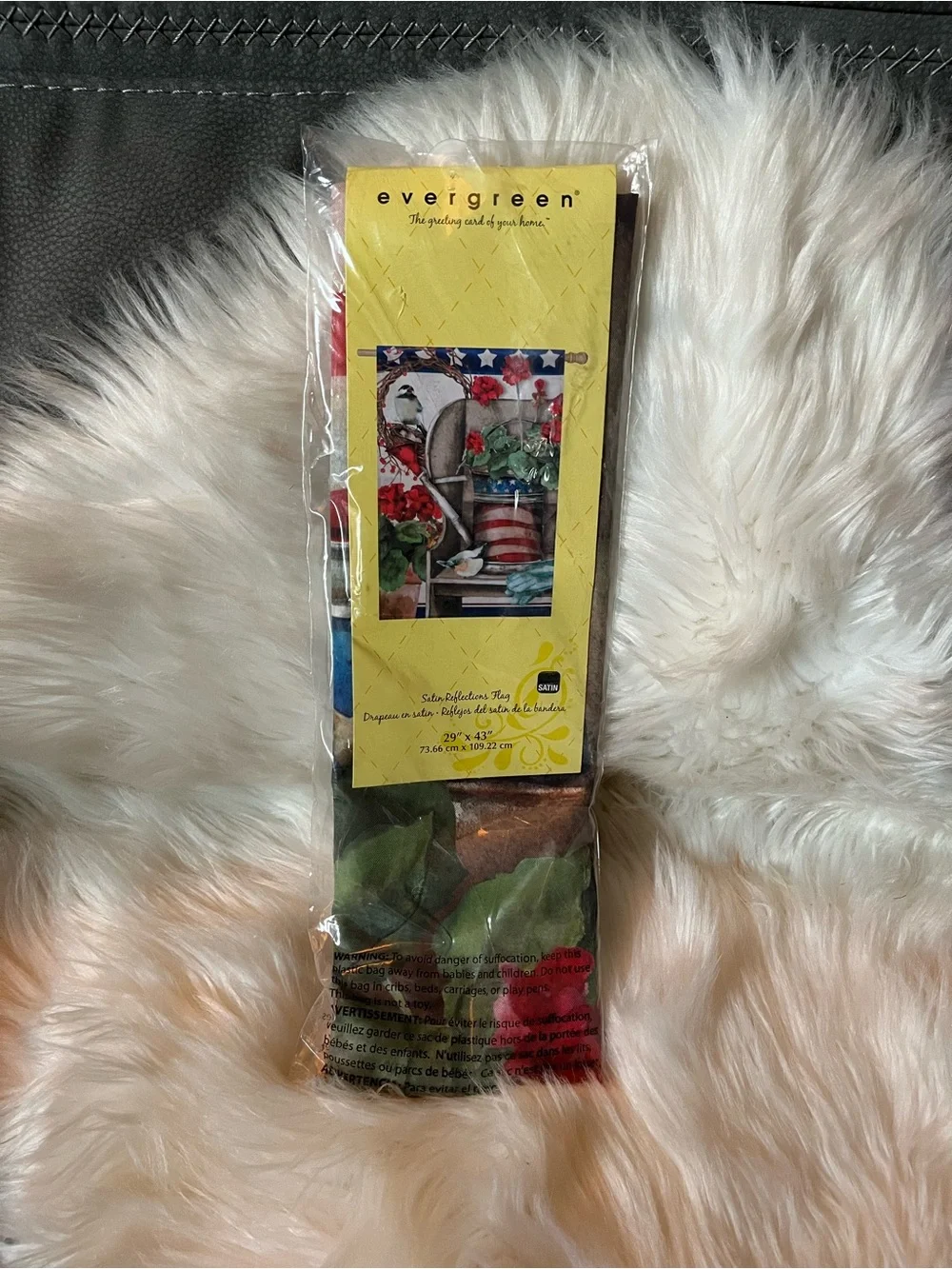 NWOT..Patriotic Floral Garden Flag with Birds